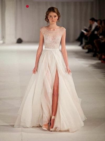 Risque but Still Chic Fashion Choices