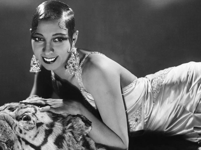 Twenty Memorable Icons Strutting Their Black Vintage Beauty