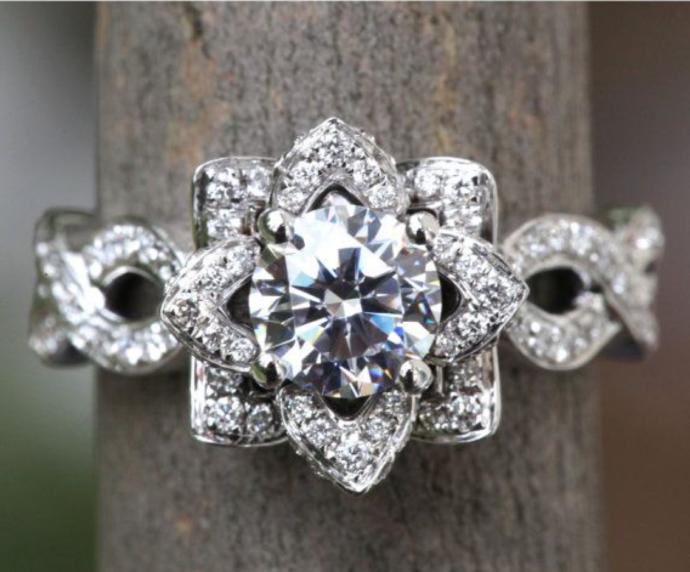 20 Beautiful and Unique Engagement Rings