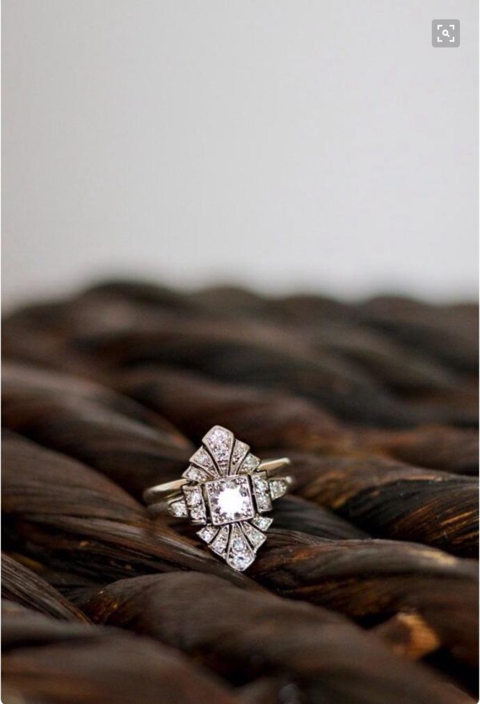 20 Beautiful and Unique Engagement Rings