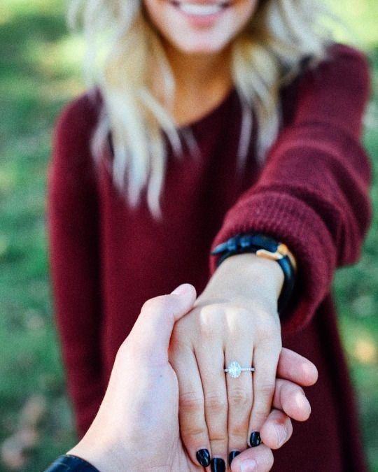 20 Adorable Engagement Photos