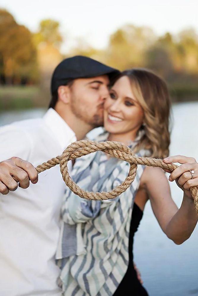 20 Adorable Engagement Photos