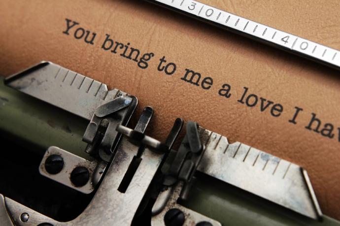 8 Essential Ingredients To Maintain A Long -Distance Relationship