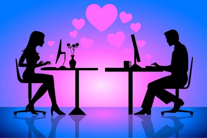 8 Essential Ingredients To Maintain A Long -Distance Relationship