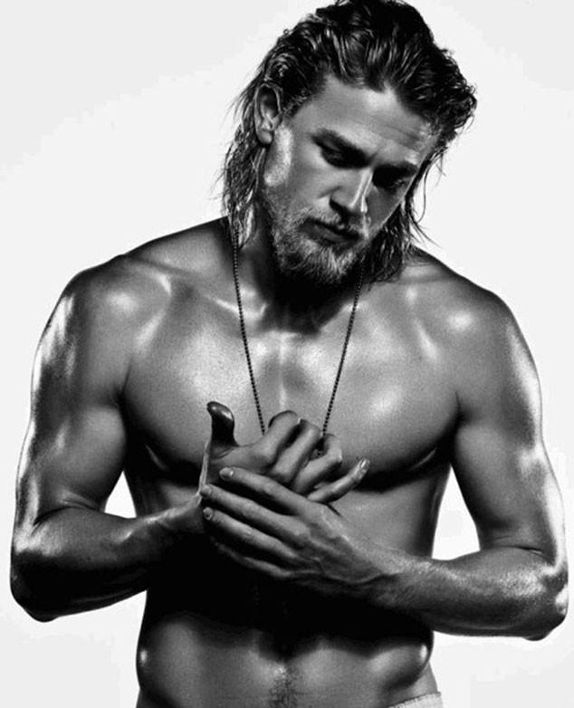 Why The Charlie Hunnam Routine Is All a Man Really Needs To Look Awesome