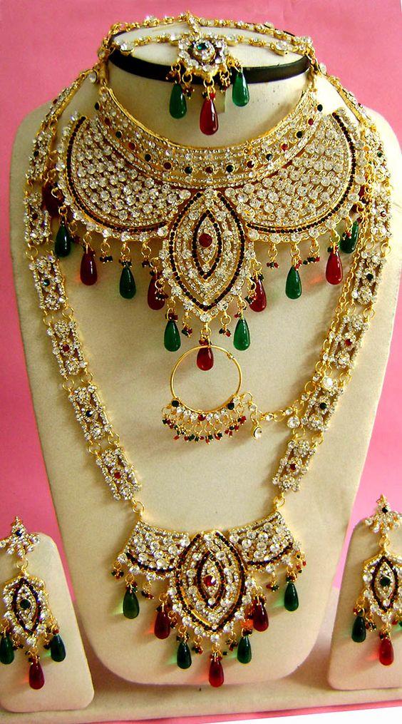 Jewellery Around The World - Facts and "Blings" - Part 12