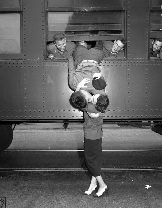 Historical Photos of Love and Heartache During Wartime