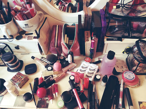 Some of the Most Annoying Things About Wearing Make-Up