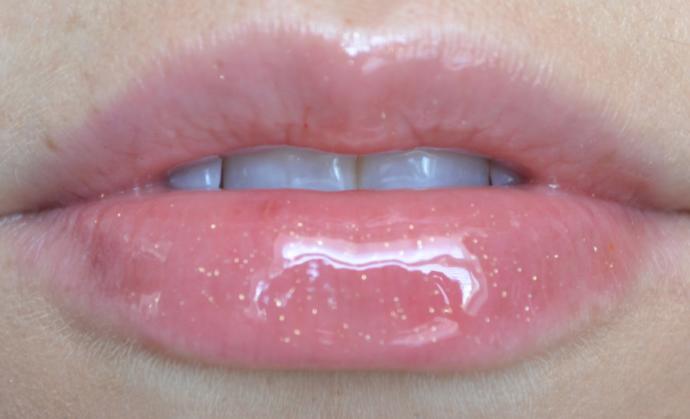Shiny Summer Lipgloss Ideas