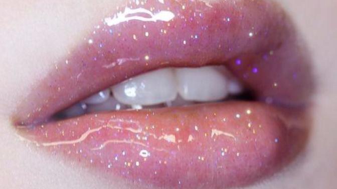 Shiny Summer Lipgloss Ideas