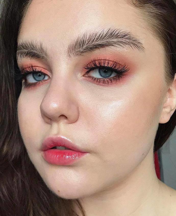 7 Crazy Eyebrow Trends to Try Out!