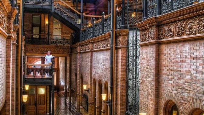 Eleven Beautiful Buildings Around The World