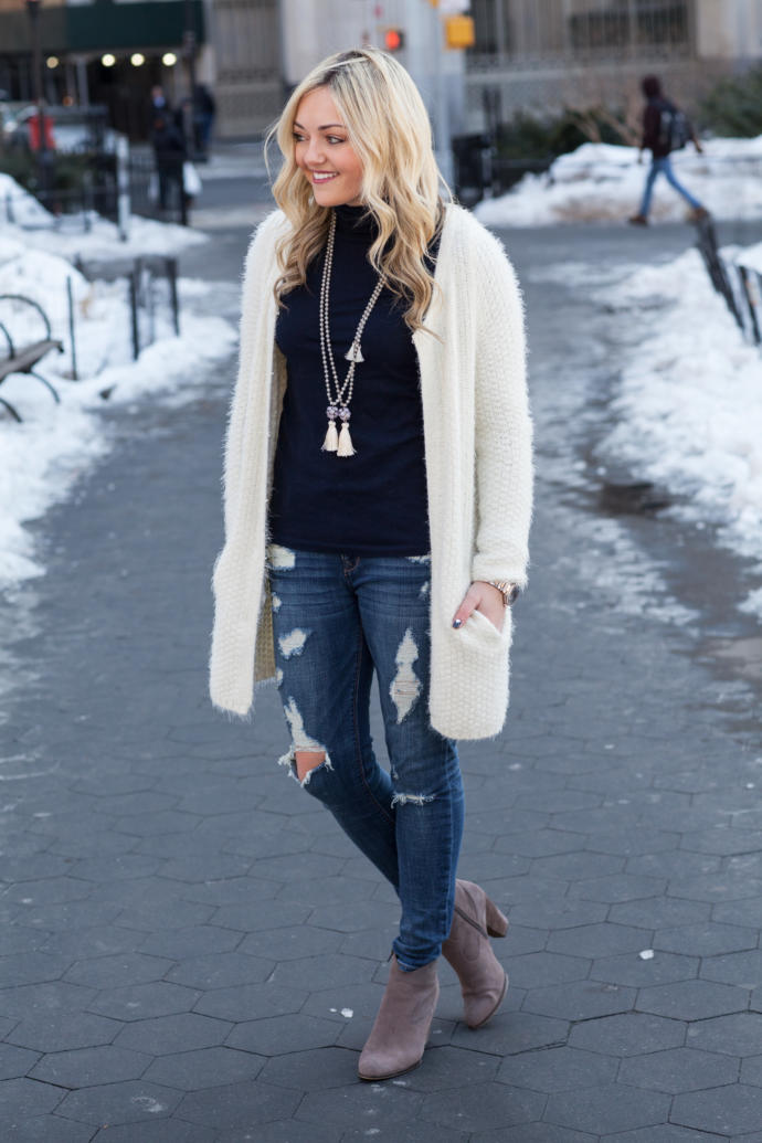 Matching Your Necklace To Your Neckline