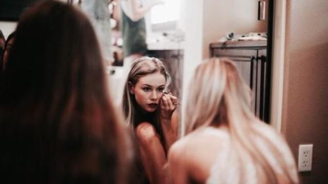 The Ten Unwritten Rules of the Women's Bathroom