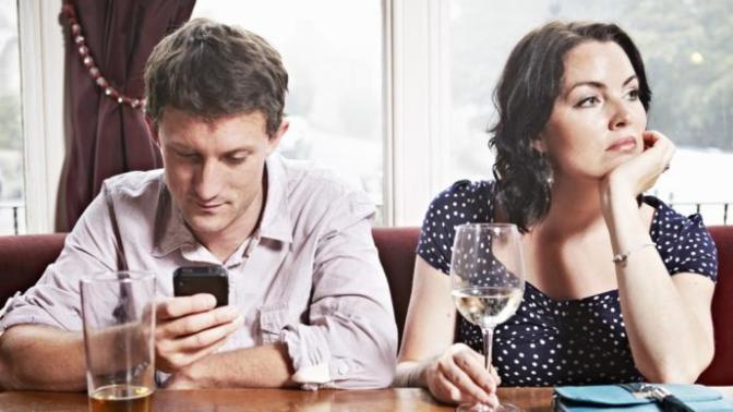 Why Men Don't Chase Women Anymore