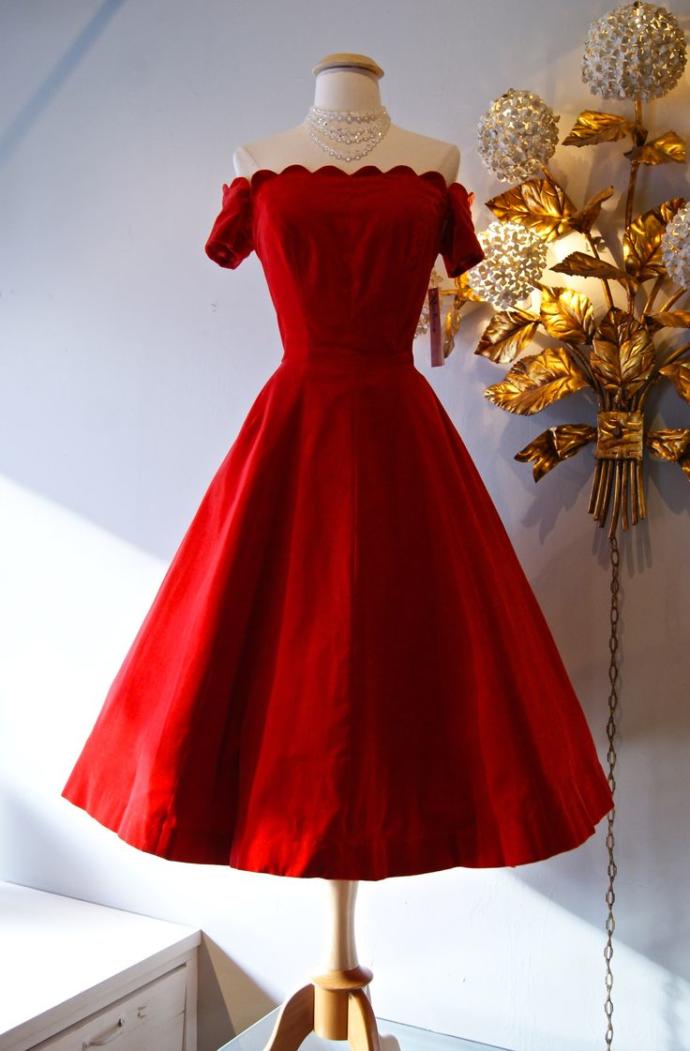 20 of My Favorite Red Dresses