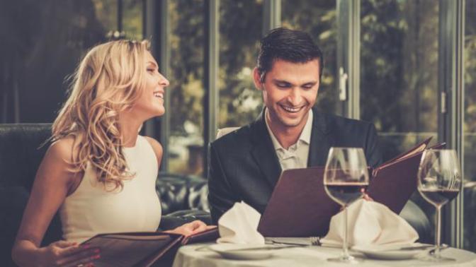 6 Things You Should NOT Discuss on a First Date