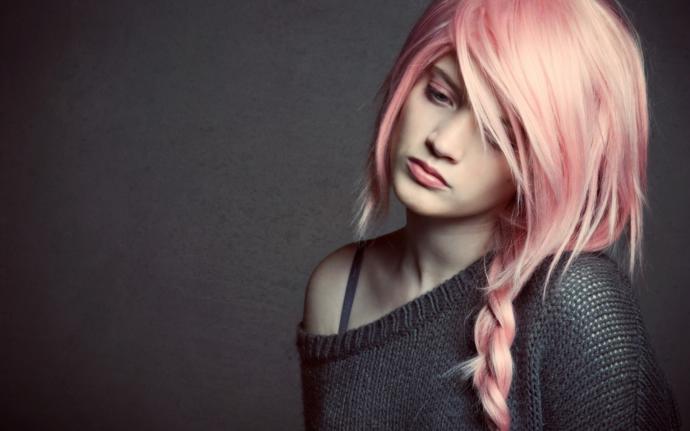 9 Things to know before you dye your hair a "fantasy" color