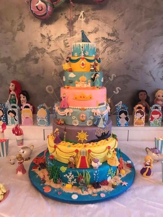 Disney cakes any Disney nerd would love