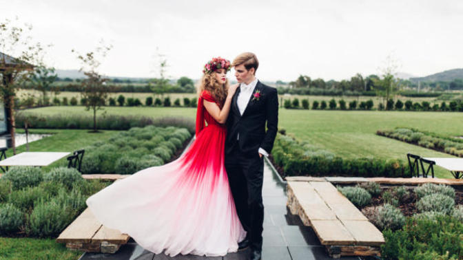 3 Ways to Color Your Wedding