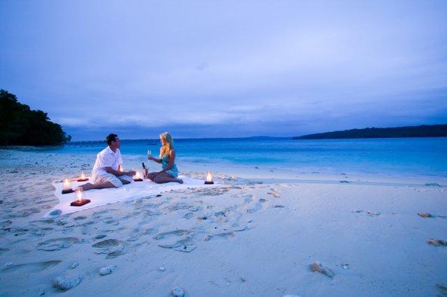 How To Tell When A Girl Fancies You!