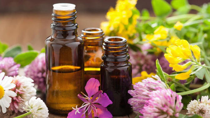 Essential Oils : Nature's Gift To Women.