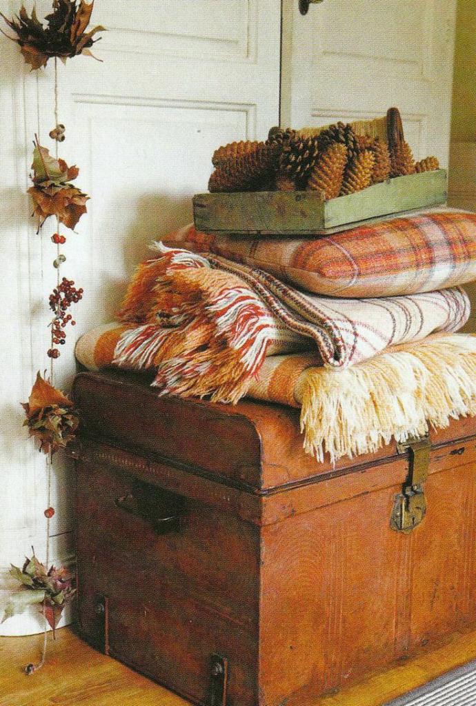 Decorate Your House in an Autumnal Fashion