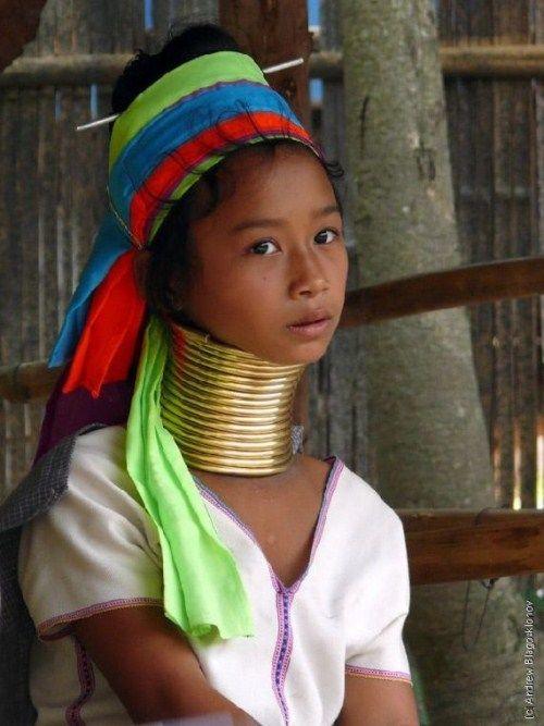 10 Dangerous Fashion Trends Through History