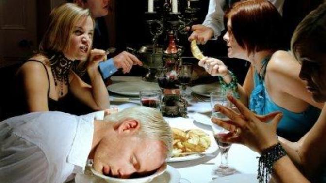 8 Ways To Survive Your Horrible Family During Thanksgiving