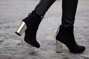 Silverize your wardrobe tastefully