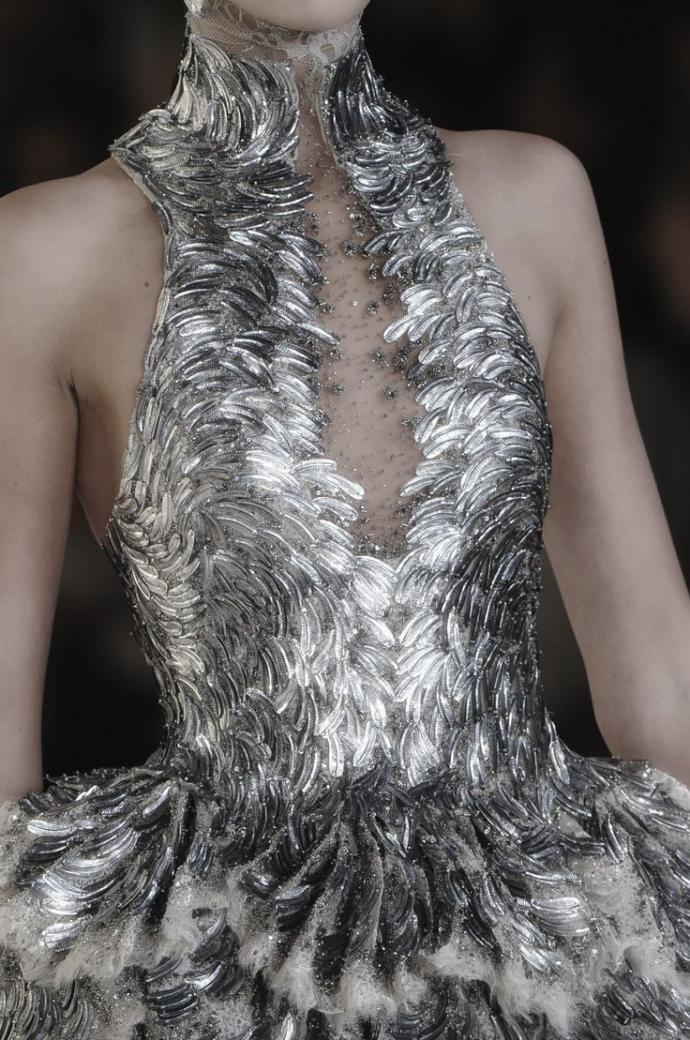 Silverize your wardrobe tastefully