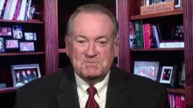 Gov Huckabee goes after Late Night Host Chelsea Handler for spoofs and comments on his daughter, WH Press Secretary