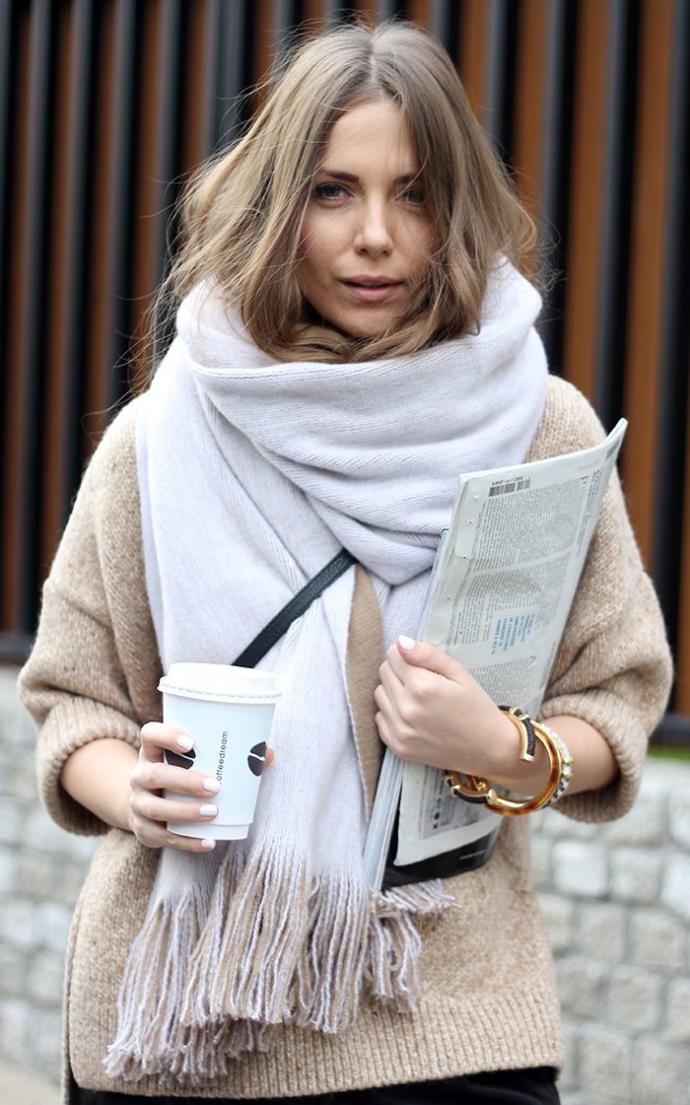 5 Ways to Wear a Blanket Scarf to Avoid Suffering from Cold!