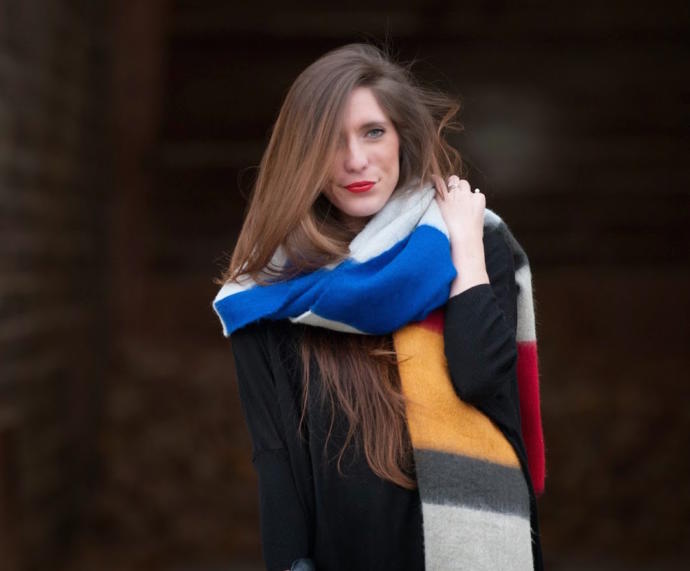 5 Ways to Wear a Blanket Scarf to Avoid Suffering from Cold!