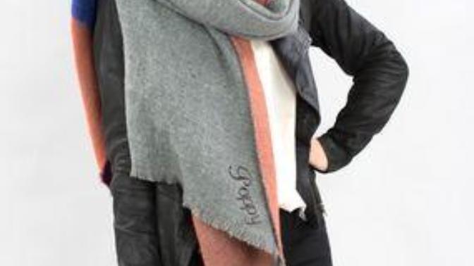 5 Ways to Wear a Blanket Scarf to Avoid Suffering from Cold!