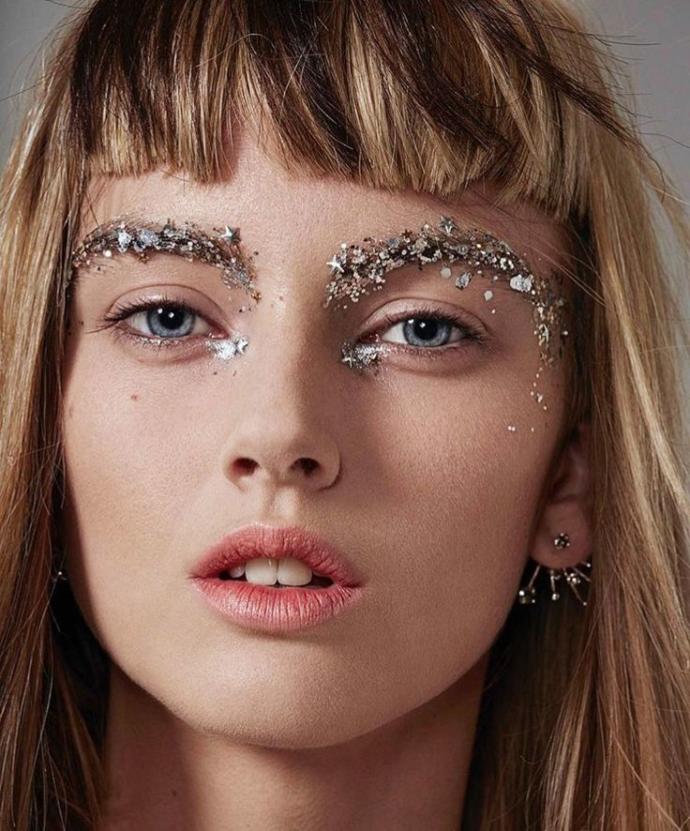 How to Carry Chrismas Spirit on Your Eyebrows!