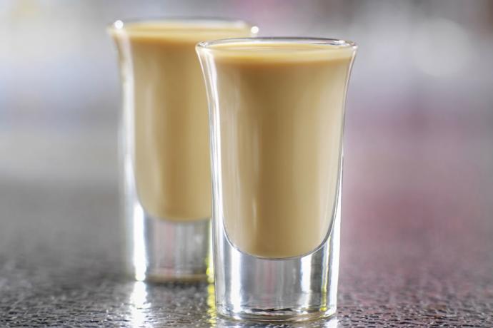 6 Easy To Make Drink Recipes For Your New Year's Eve, 2018!