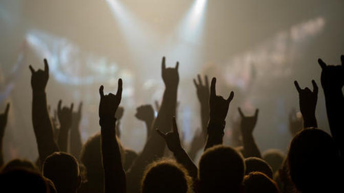 Things You Should Know When Going Into a Mosh Pit