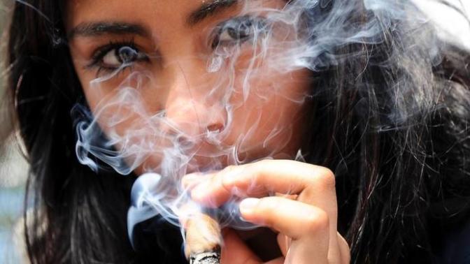 My Experience with Smoking Weed for the First Time Ever