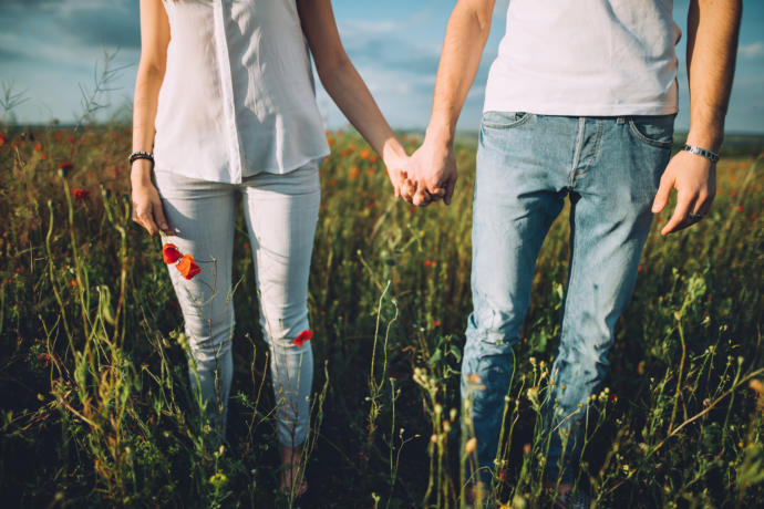 Pros and Cons of Being Single