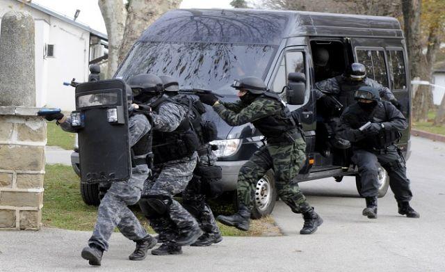 A few ways baiting tactics can be used to catch criminals, with pros and cons