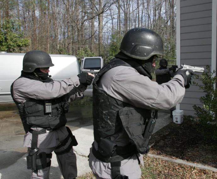 A few ways baiting tactics can be used to catch criminals, with pros and cons
