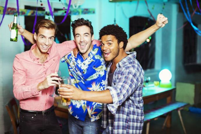 What Happens To Your Friendship When Your Friends Get Divorced?