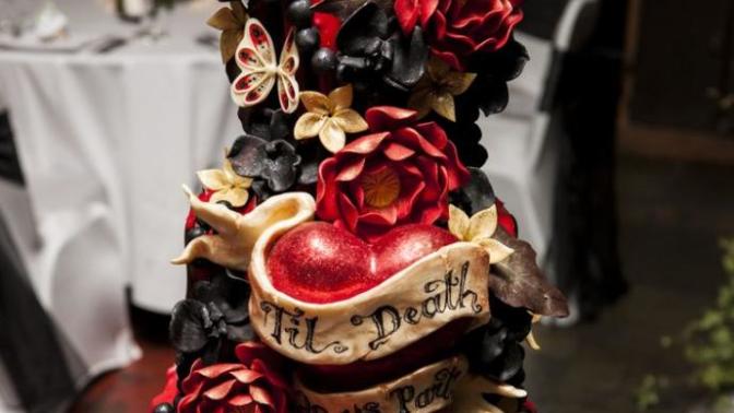 8 Unusual Wedding Cakes