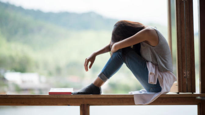 Dear Women: Ditch That Loser! (How to Stop Having Horrible Relationships)
