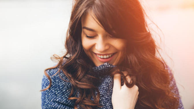 Signs a Shy Girl is Crushing on You But Too Shy to Tell You.