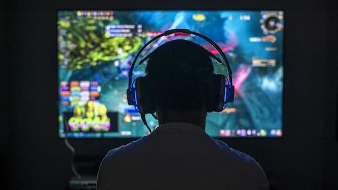 Ladies, Let Your Partner Play Video Games!