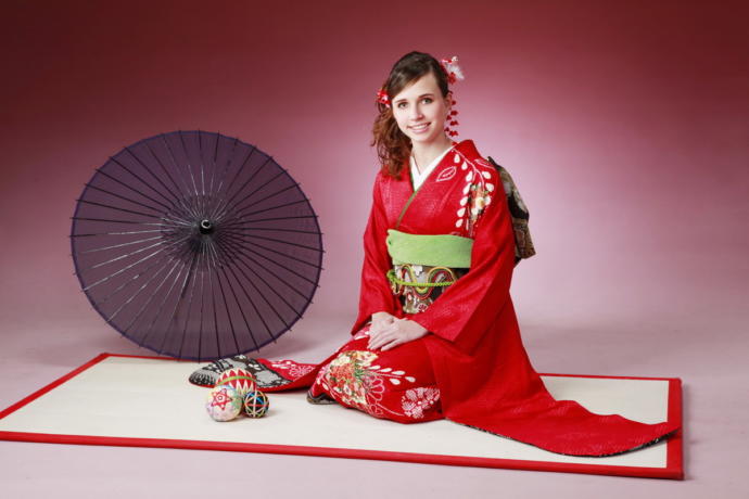 Girl Wears Asian Style Dress To Prom: Is It Cultural Appropriation?