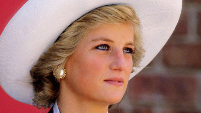 Reasons Why I Love Princess Diana's Style