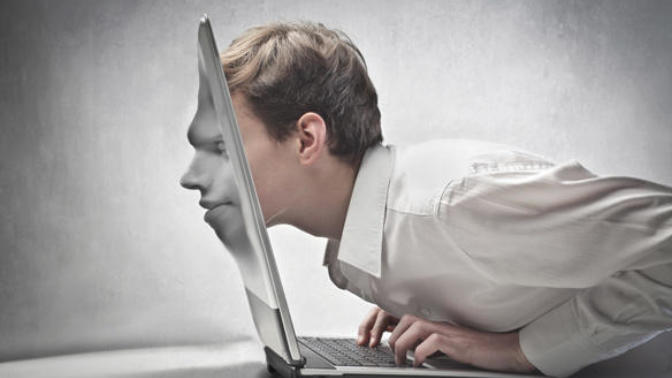 The Problem With Online Friendship: My Firsthand Experience.